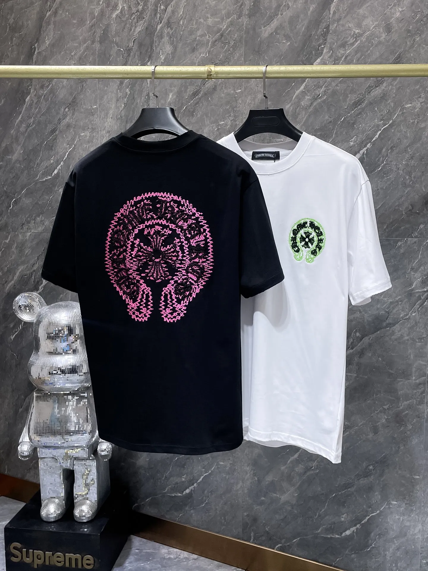 P180 new summer Chrome Hearts 25ss high version worn out! High-weight, environmentally friendly and high-quality top-quality fabric 280g Cromat hoof Sanskrit cross embroidery short-sleeved vacuum embroidery method! Heavy embroidery! ! ! Tens of thousands of needles! ! Counter synchronization 1:1 replica version Recommended color: black white Code number: S, M, L, XL